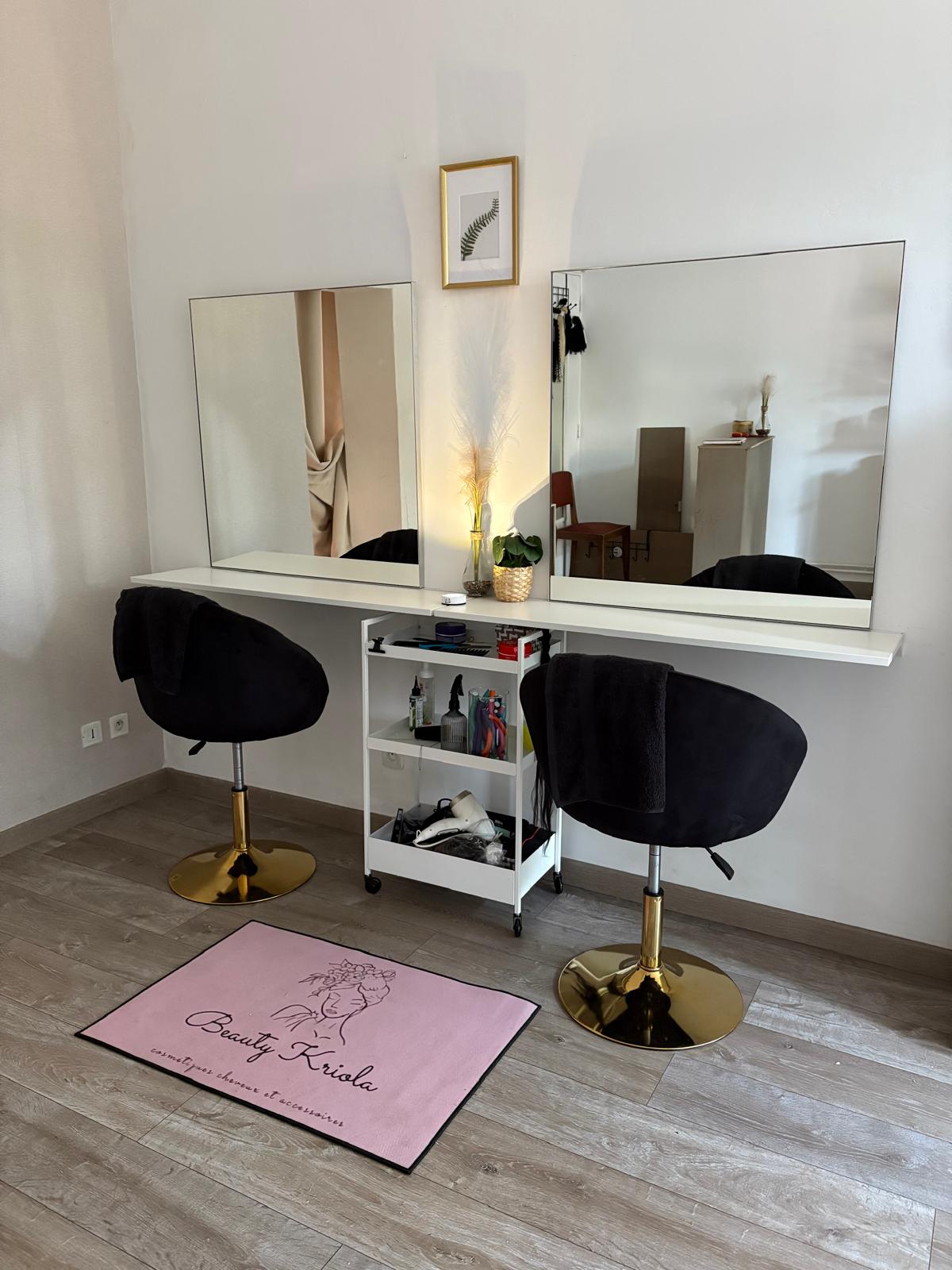 Intérieur du salon Beauty Kriola